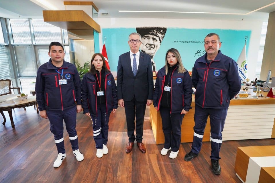 Hatay&rsquo;da depremzedelere 6 g&uuml;n hizmet veren Gaziemir Belediyesi sağlık ekibi,