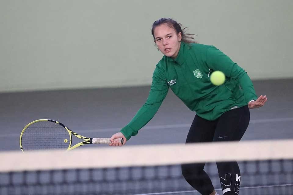 Tenis sporunda elde ettiği başarıyla milli formayı giymeye hak kazanan