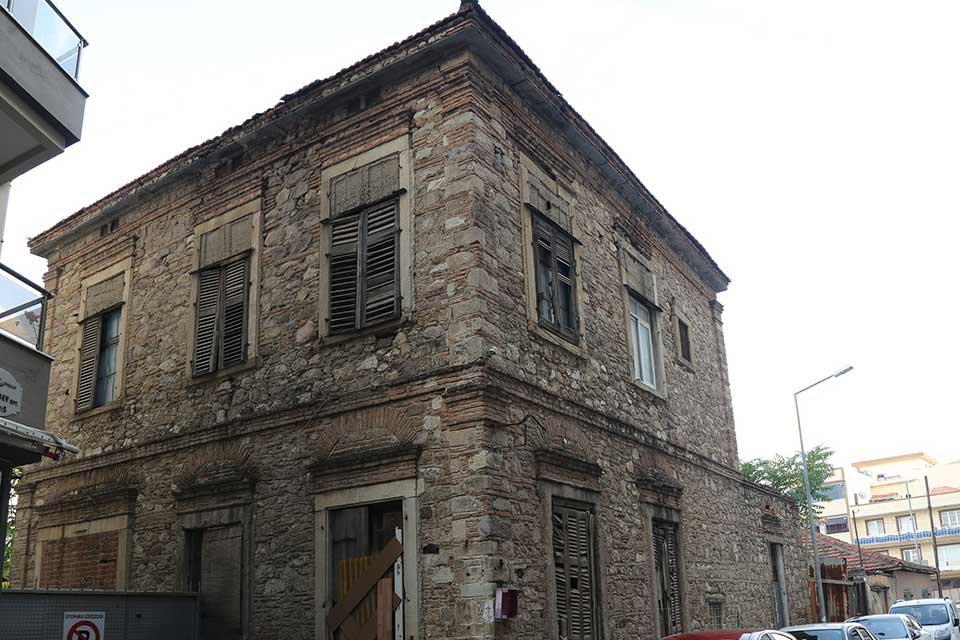Gaziemir'in ayakta kalan en eski yapısını 2 milyon 800 bin