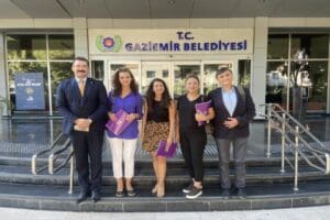 T&uuml;rkiye'de ne eğitimde ne istihdamda yer alan (NEET) gen&ccedil; kadınların