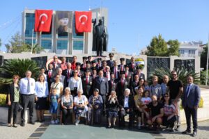 19 Eylül Gaziler Günü Efes Selçuk’ta törenle kutlandı. Atatürk Anıtı