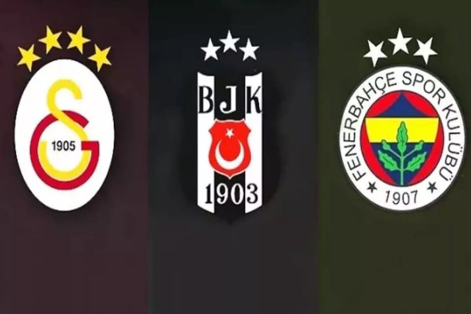 Galatasaray Kul&uuml;b&uuml;, Adana Demirspor-Fenerbah&ccedil;e ma&ccedil;ıyla yeniden gerilen T&uuml;rk futbolunu birlikteliğe