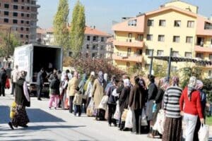 MetroPoll Araştırma&rsquo;nın kurucusu ve y&ouml;neticisi &Ouml;zer Sencar, sosyal medya hesabından
