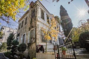 Narlıdere&rsquo;nin en eski yerleşim yerleri olan Yukarık&ouml;y&rsquo;de bulunan Tarihi K&uuml;lt&uuml;r