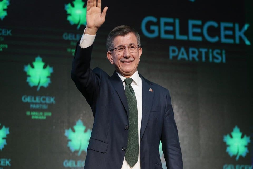 Gelecek Partisi Kurucular Kurulu &uuml;yesi &Ouml;mer Faruk Başaran hakkında partiden&nbsp;istifa