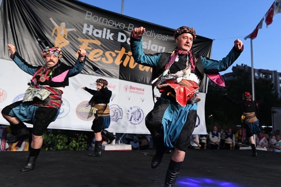 Bornova Belediyesi&rsquo;nin &ccedil;ok sayıda sivil toplum kuruluşu ile birlikte ilk