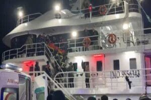 Sinop a&ccedil;ıklarında, Panama bayraklı BEATA isimli kuru y&uuml;k gemisinde yangın