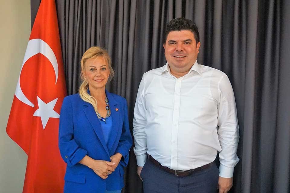 Buca Belediye Başkanı Erhan Kılı&ccedil;, İzmir Gazeteciler Cemiyeti Başkanı Dilek