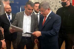 Gelecek Partisi Genel Başkanı Ahmet Davutoğlu, Ankara'da 2 Nisan'da d&uuml;zenlenecek