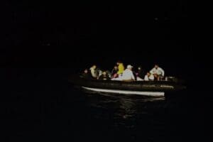 Muğla'nın Dat&ccedil;a il&ccedil;esi a&ccedil;ıklarında, Yunan unsurlarınca geri itilen 13 ka&ccedil;ak
