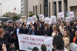 &Uuml;&ccedil;&uuml;nc&uuml; Gezi davasının bug&uuml;n g&ouml;r&uuml;lecek altıncı duruşmasında mahkemenin karar vermesi