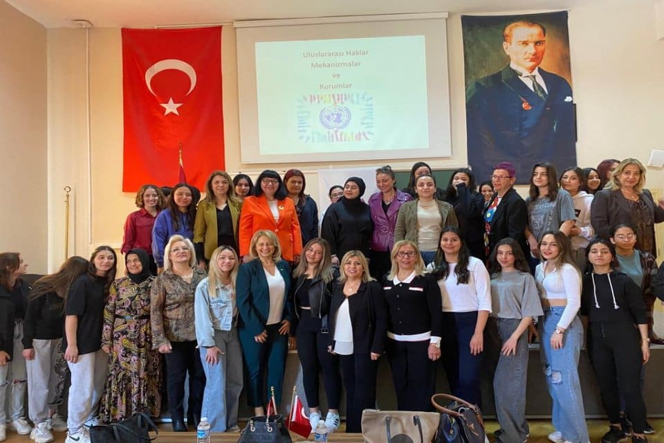 Girişimci İş Kadınları Federasyonu&rsquo;nun (GİFED) ger&ccedil;ekleştirdiği &ldquo;Anadolu Kadınları Haklarını Konuşuyor&rdquo;