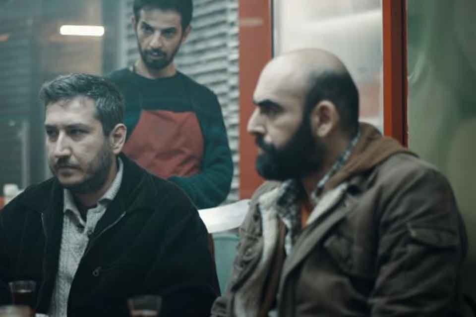 Oyuncu Feyyaz Yiğit'in babasının da 'Gibi' dizisinde rol aldığı belirtildi.