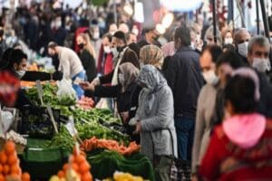 T&uuml;rkiye genelinde organize sanayi b&ouml;lgelerinde &uuml;&ccedil; g&uuml;n s&uuml;reyle uygulanacak elektrik