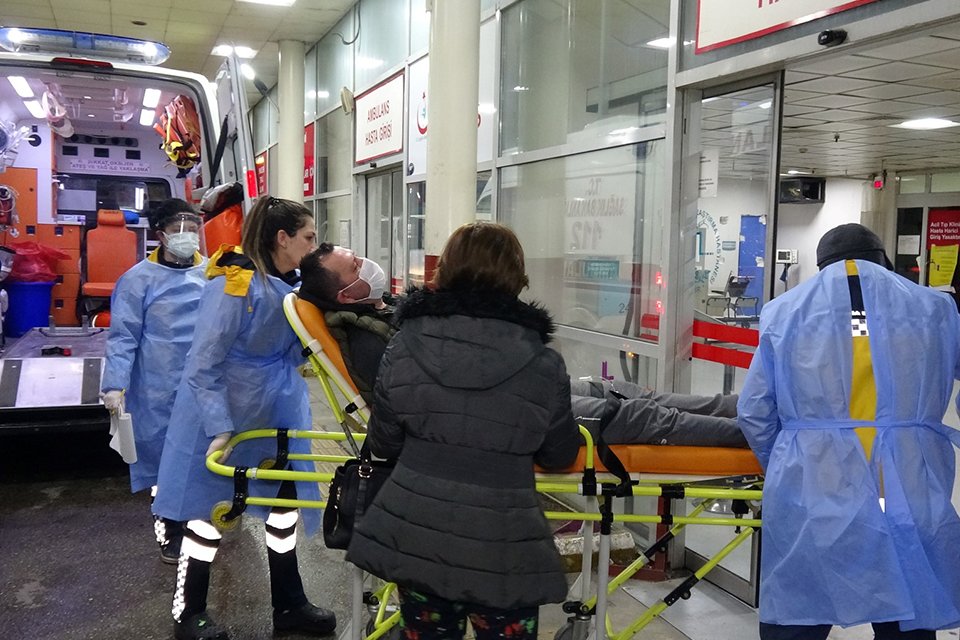 İzmir'in Konak ilçesinde, 17 yaşındaki hırsızlık zanlısı girdiği evde kendini