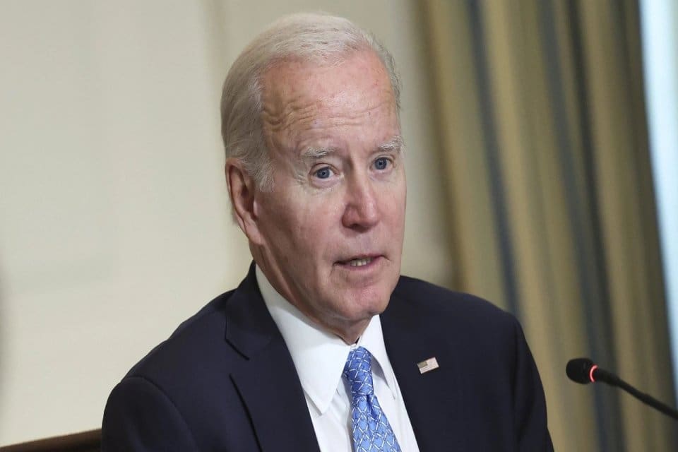 ABD Başkanı Biden "gizli belgelerle" ilgili pişman olmadığını s&ouml;yledi. Biden,