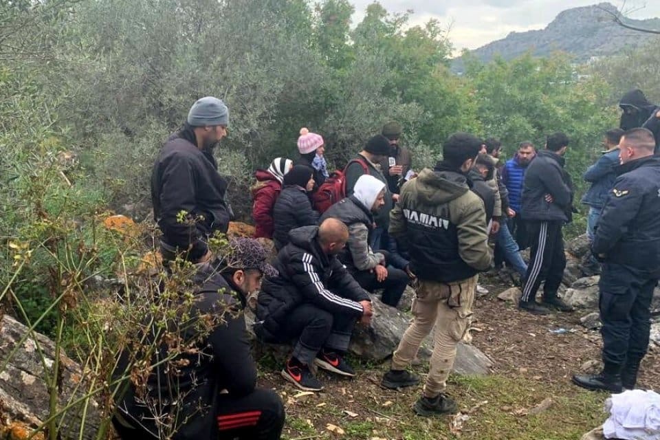 Muğla'nın Bodrum il&ccedil;esinde, Yunanistan'a bağlı olduğu s&ouml;ylenerek K&uuml;&ccedil;&uuml;kada'ya bırakılan Filistin