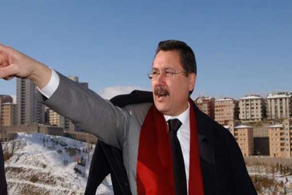 Saygı &Ouml;zt&uuml;rk, Melih G&ouml;k&ccedil;ek'in satın aldığı 'Başkanlık Konutu ve &Ccedil;alışma