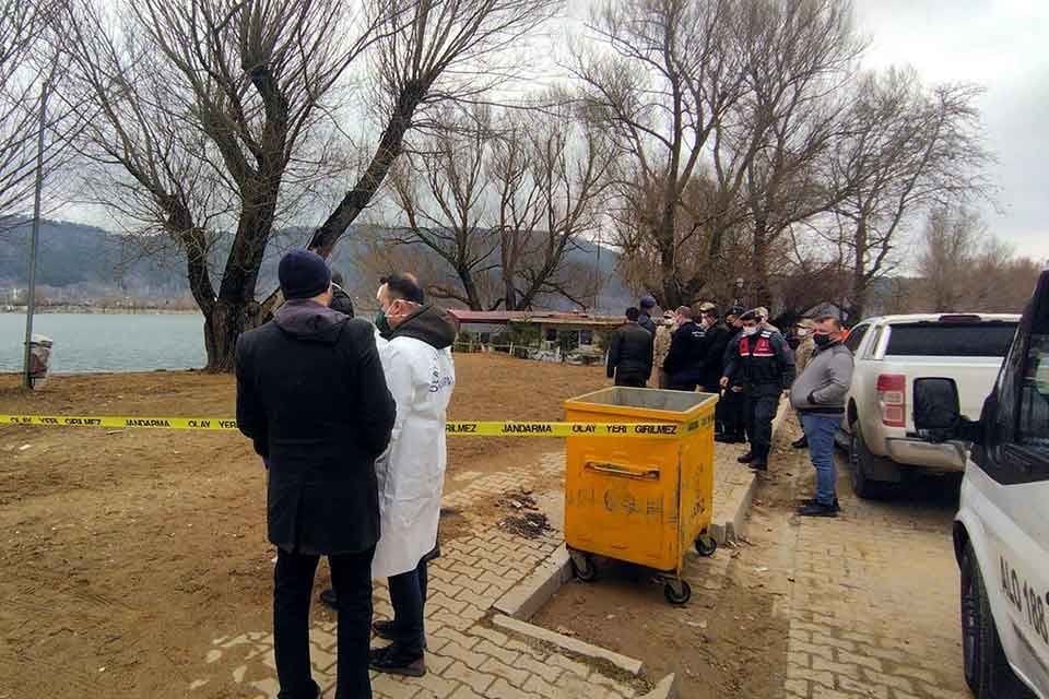 İZMİR'in &Ouml;demiş il&ccedil;esinde g&ouml;lde bulunan cesedin Yıldız G.&rsquo;ye (42) ait