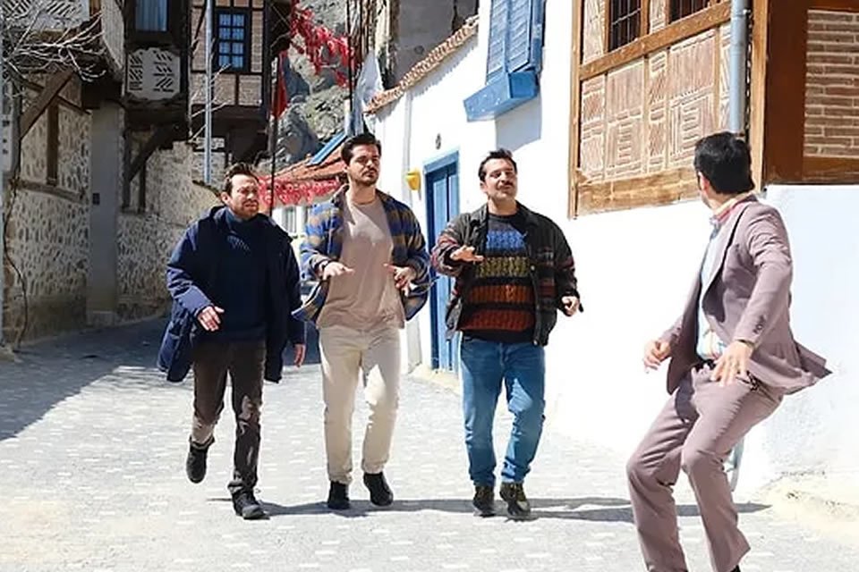 TRT 1 ekranlarında yayınlanan G&ouml;n&uuml;l Dağı dizisi, d&uuml;n akşam 97.