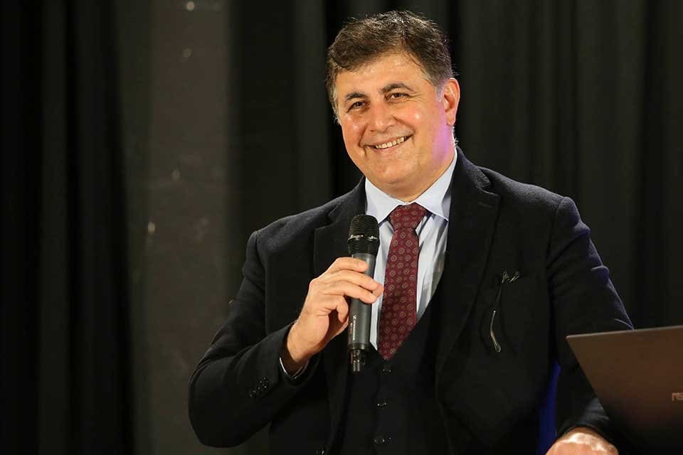 Karşıyaka Belediyesi 5 Aralık D&uuml;nya G&ouml;n&uuml;ll&uuml;ler G&uuml;n&uuml; kapsamında bir s&ouml;yleşi