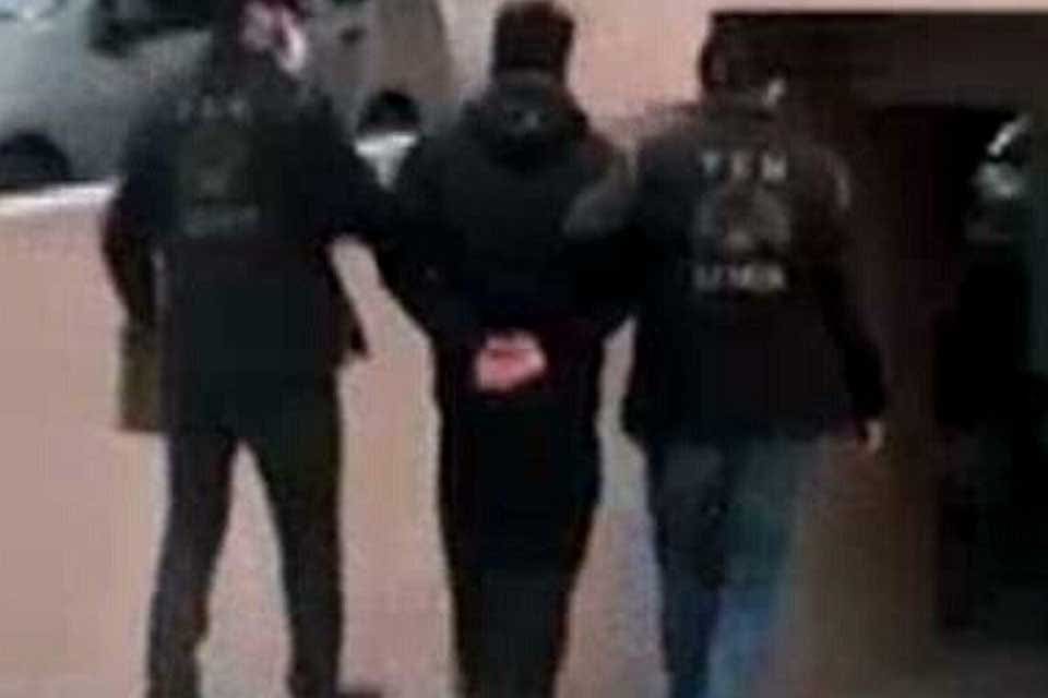 İzmir'de sosyal medya &uuml;zerinden PKK/KCK ter&ouml;r &ouml;rg&uuml;t&uuml; propagandası yaptıkları iddiasıyla