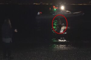 İzmir'in Balçova ilçesinde, polis tarafından yapılan kimlik sorgusunda aranması olduğu