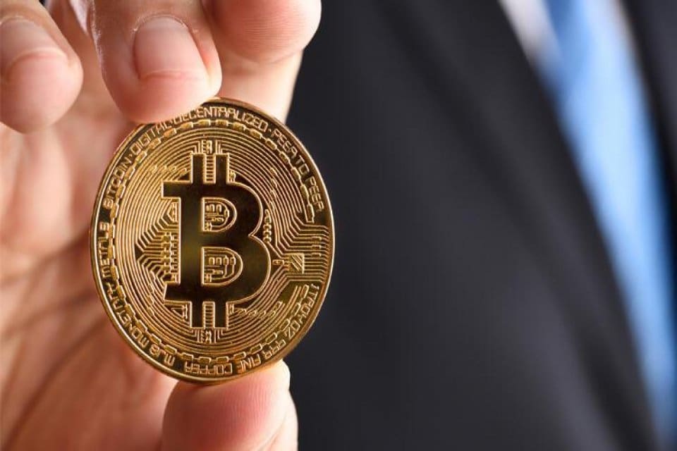 Bitcoin, son 24 saatte y&uuml;zde 6 y&uuml;kseliş kaydederek 51 bin