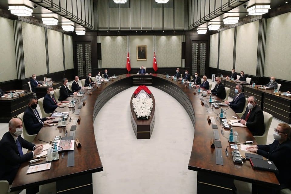 Bug&uuml;n ger&ccedil;ekleştirilecek Kabine toplantısında 10 b&uuml;y&uuml;kel&ccedil;inin akıbeti, &nbsp;G20 Liderler Zirvesi