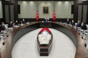 Yeni kademeli normalleşme takviminde g&ouml;zler Kabine toplantısına &ccedil;evrildi. İki haftada