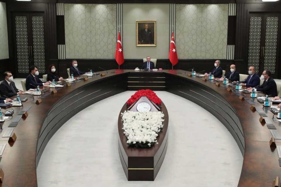 Yeni kademeli normalleşme takviminde g&ouml;zler Kabine toplantısına &ccedil;evrildi. İki haftada