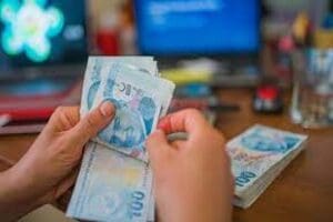 Memur ve memur emeklilerinin zam pazarlığında bug&uuml;n son g&uuml;n. H&uuml;k&uuml;metle