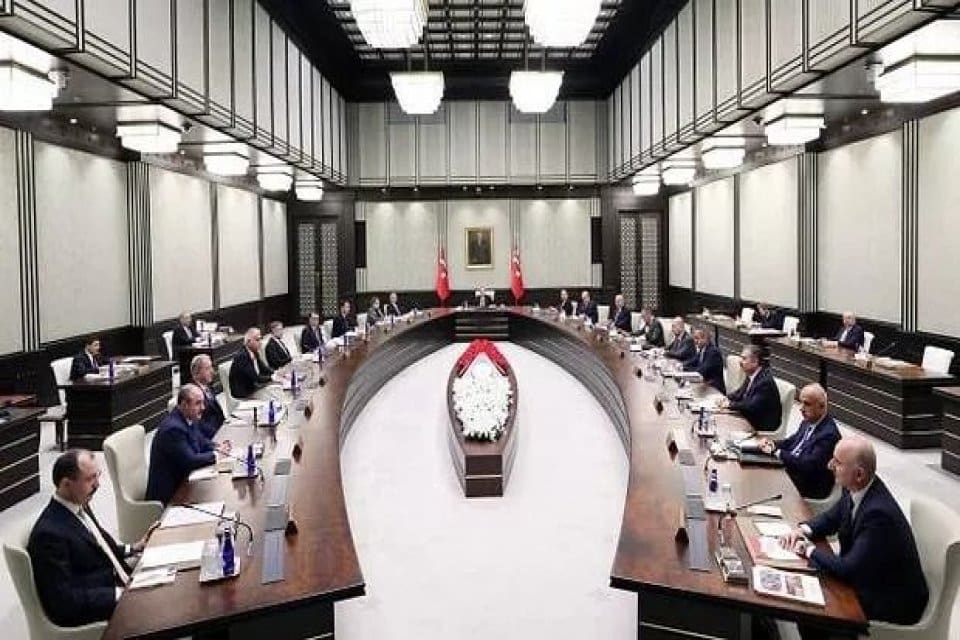 Cumhurbaşkanlığı Kabinesi yarın Cumhurbaşkanı Erdoğan başkanlığında toplanacak. Kabine'de İsve&ccedil;-Finlandiya'nın NATO