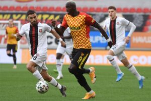 Süper Lig’in 15’inci haftasında Göztepe, sahasında Fatih Karagümrük’ü konuk etti.
