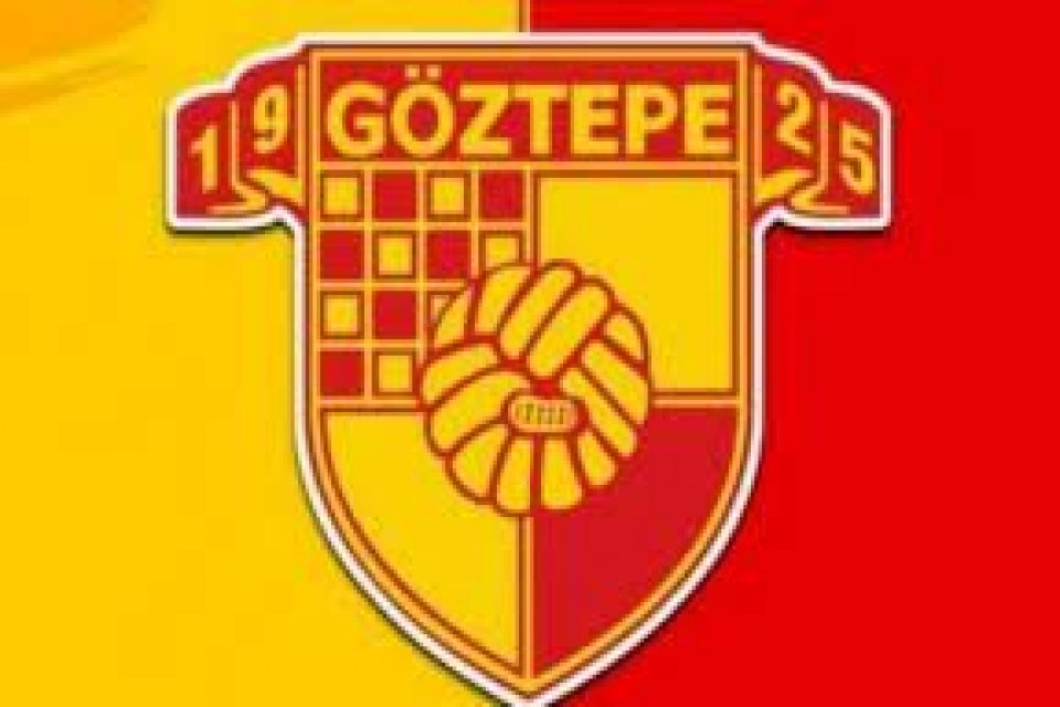 Transfer döneminde Kahraman, Şefik, Arslanagic, Lourency ve Baku ile resmi