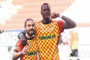 Çaykur Rizespor'u 2-0 yenerek puan durumunda oldukça rahat bir konuma
