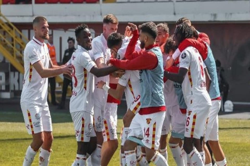 Spor Toto 1'inci Lig'de hafta sonu deplasmanda Tuzlaspor'u 2-0 yenerek