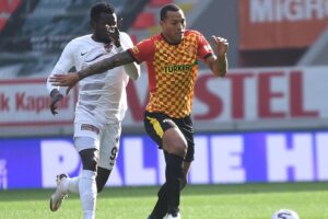 Süper Lig'de cumartesi günü Gürsel Aksel Stadı'nda Galatasaray'ı konuk edecek