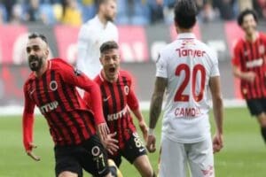 Spor Toto 1'inci Lig'de Erzurumspor FK ve Bey&ccedil;imento Bandırmaspor ma&ccedil;larını