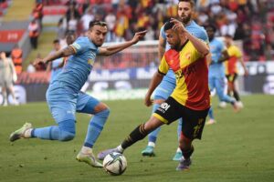 Spor Toto S&uuml;per Lig'de k&uuml;mede kalma savaşı veren G&ouml;ztepe, evinde