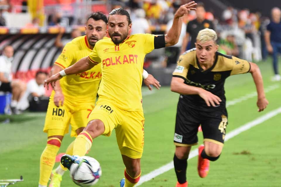 S&uuml;per Lig&rsquo;in 2&rsquo;nci haftasında, 533 g&uuml;n sonra taraftarıyla buluşan G&ouml;ztepe,