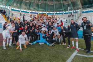 Üst üste evinde Bodrumspor ve Sakaryaspor mağlubiyetleriyle taraftarını üzen Göztepe, kötü