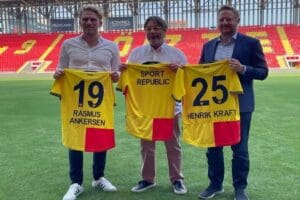 T&uuml;rk futbolunda yabancı yatırımcıların satın aldığı ilk kul&uuml;p, G&ouml;ztepe oldu.