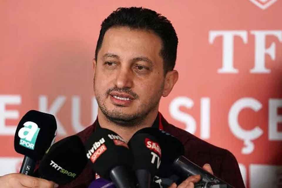 İzmir ekibi G&ouml;ztepe'de Mehmet Sepil başkanlık g&ouml;revini bıraktığını a&ccedil;ıkladı. Kul&uuml;b&uuml;