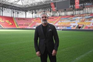 G&ouml;ztepe Kul&uuml;b&uuml; Başkan Vekili Talat Papatya, d&uuml;n akşam 3-2 kaybedilen