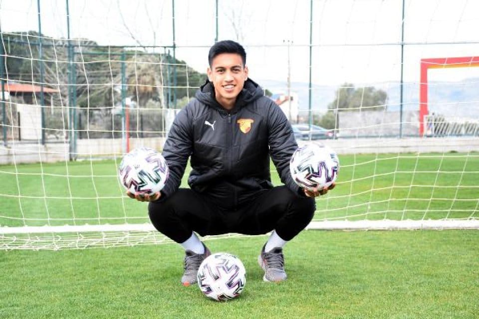 Spor Toto S&uuml;per Lig ekiplerinden G&ouml;ztepe'nin gen&ccedil; kalecisi İrfan Can