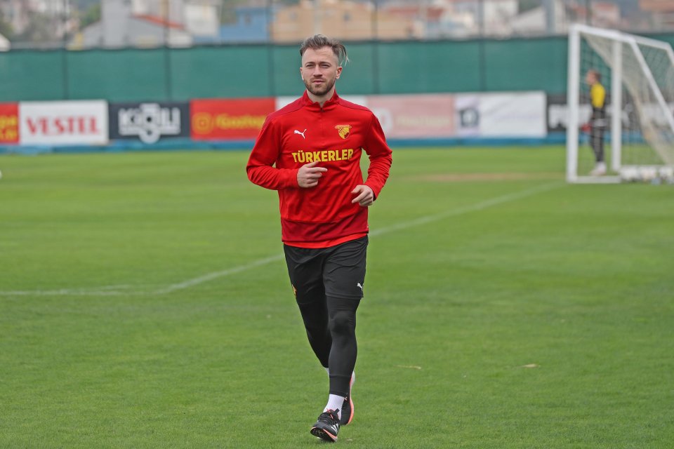 Süper Lig ekibi Göztepe'nin ara transfer döneminde Belçika'nın Anderlecht takımından