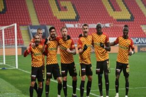 Süper Lig'de milli aranın ardından Hes Kablo Kayserispor'la deplasmanda 1-1