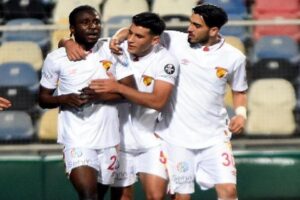 Altınordu'yu 1-0 yenen Göztepe, 2 maç aradan sonra kazanıp Play-Off