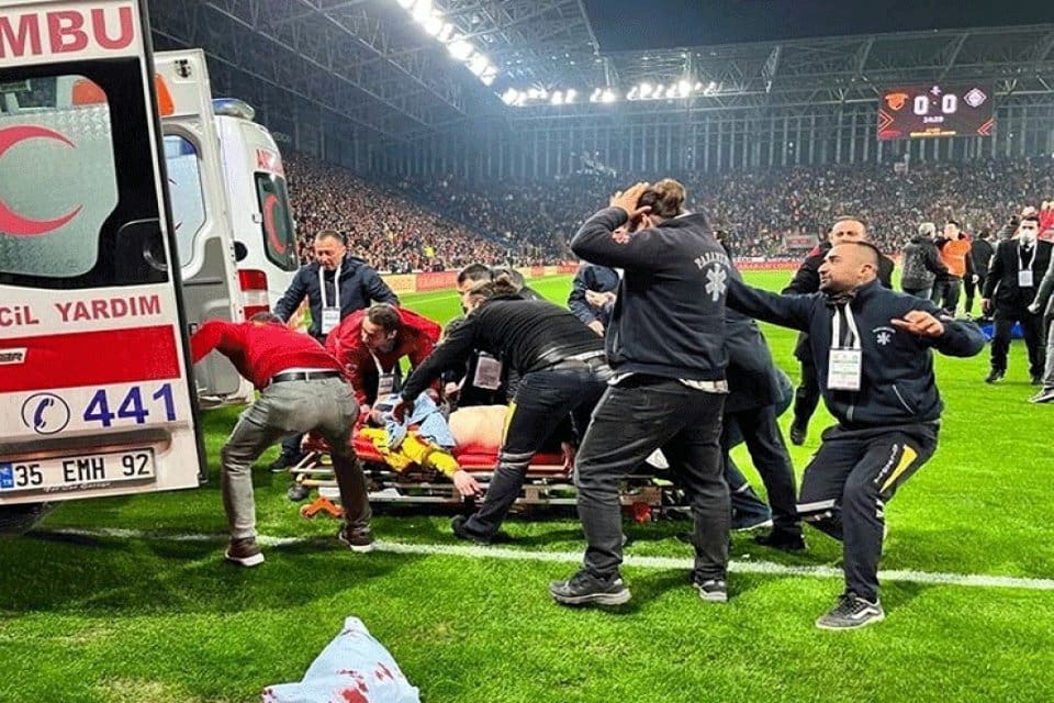 Spor Toto 1'inci Lig'de ge&ccedil;en pazar g&uuml;n&uuml; b&uuml;y&uuml;k olayların &ccedil;ıktığı